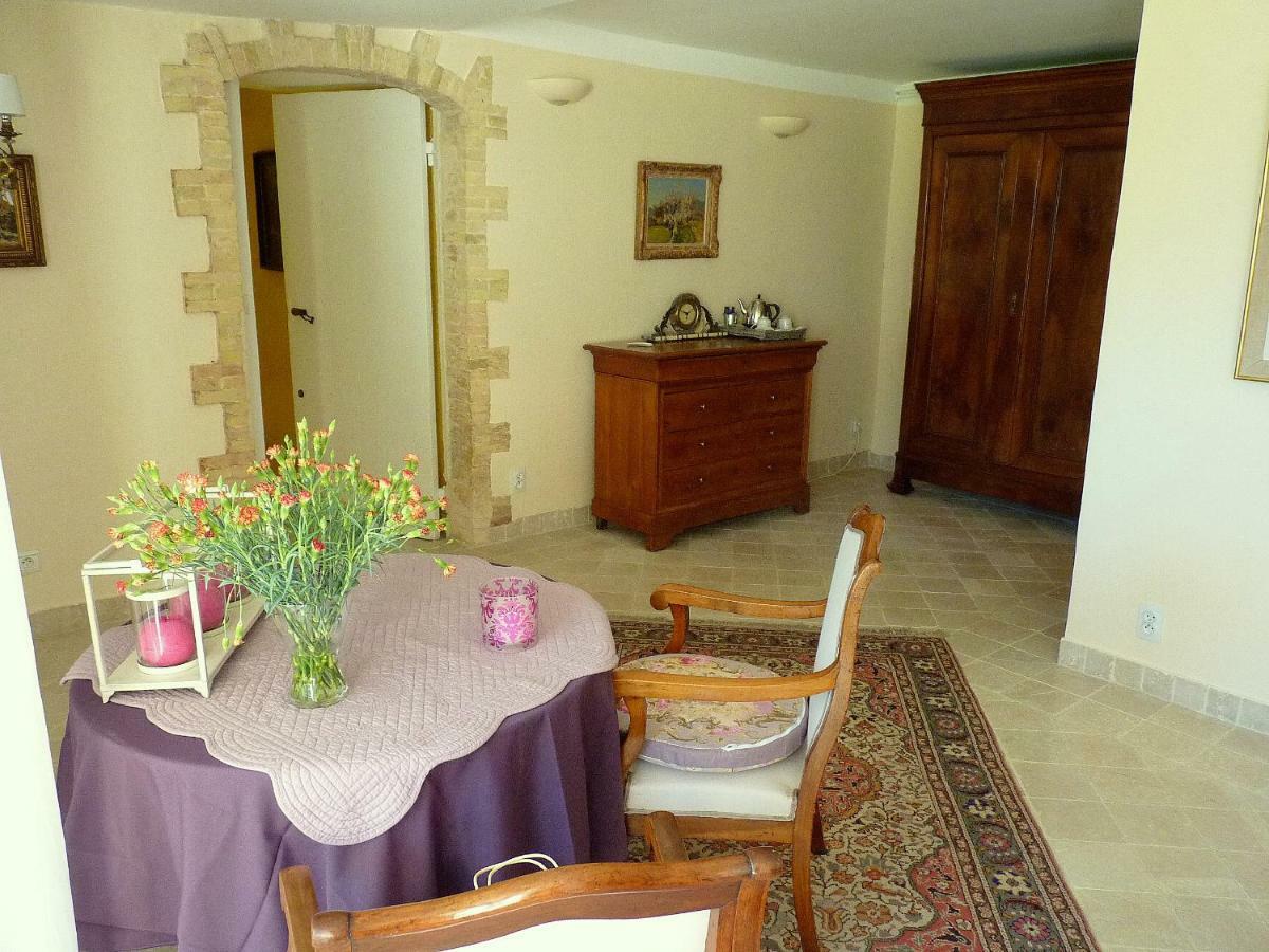 Bed and Breakfast La Royante Aubagne Esterno foto